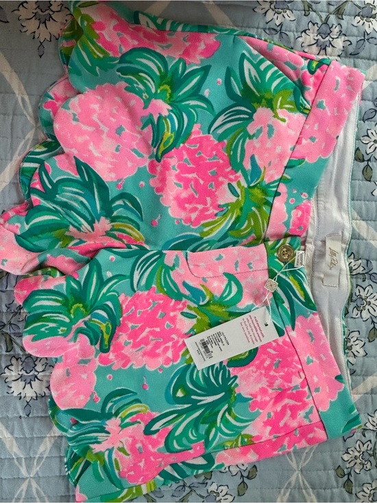 Lilly Pulitzer Pants - Lilly Pulitzer Pink & Turquoise Floral Scallop Hem Shorts